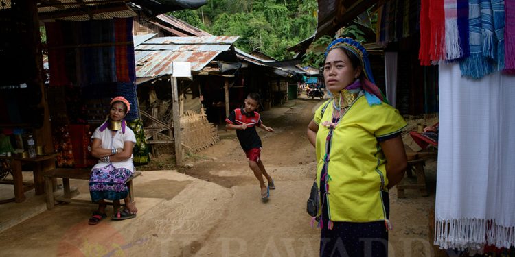 Kayan ‘Long Neck’ Refugees From Myanmar Struggle as Thailand’s Tourism Crashes