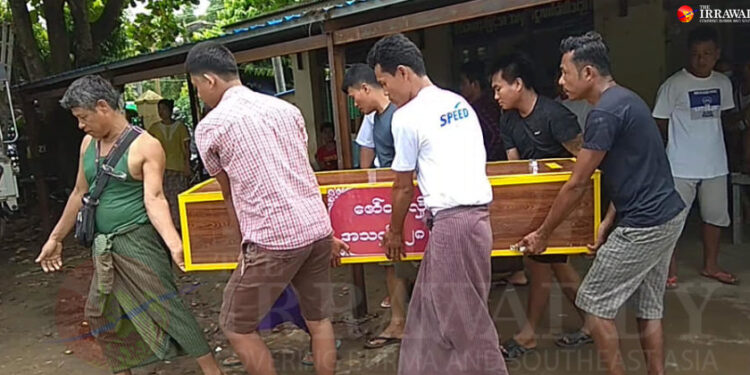 Ko Zaw Win Hlaing’s body is carried from Sittwe to Mrauk-U on July 1 2019. / Min Aung Khine / The Irrawaddy