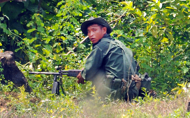 In Southern Burma, Villagers Flee as Soldiers Hunt for Karen Rebels