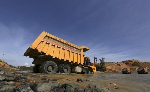 Authorities to Investigate ‘Illegal Import’ of Hpakant Trucks