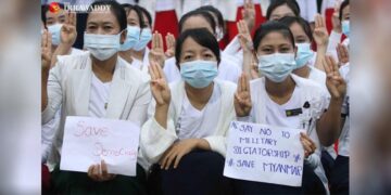 Health-care workers from Naypyitaw’s 1,000-bed hospital strike for a sixth day on Monday. / Thiha Lwin / The Irrawaddy