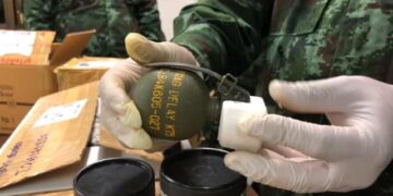 Thai Police seized thousands of rounds of ammunition and over 100 grenades in Mae Sai in March. / MRG