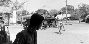 Soldiers at the Battle of Insein outside Rangoon in 1949.