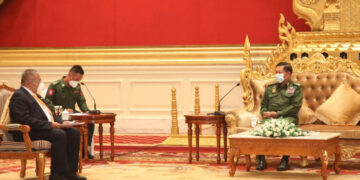 Myanmar military chief Senior General Min Aung Hlaing (right) meets Bruneian Foreign Minister Erywan Yusof in Naypyitaw on June 4, 2021. / MNA