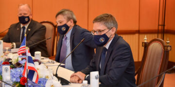 US State Department Counselor Derek Chollet (right) and delegation meet Thai Deputy Prime Minister and Minister of Foreign Affairs Don Pramudwinai on Oct. 19. / Thailand MOFA