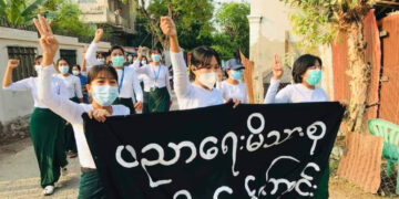 Teachers in Mandalay on May 4 staged a protest against the regime's plan to reopen schools. / CJ