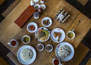 Tha Gyi Thamee, a high-quality Burmese restaurant serving simple ah nyar-style dishes from Upper Myanmar and using environmentally friendly takeaway packaging. / Htet Wai / The Irrawaddy