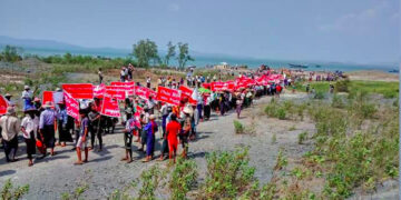 People from Maday Island protest against the China National Petroleum Corporation (CNPC)-owned seaport in Kyaukphyu Township on Monday. / Tun Kyi / Facebook