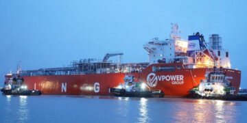 An LNG cargo arrives in Yangon on Thursday. / MOEE