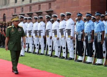 Senior General Min Aung Hlaing visits India. / Office of the Commander-in-Chief of Defense Services