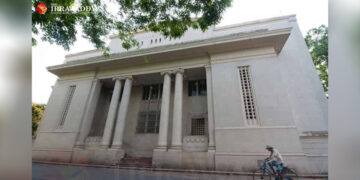 The former Central Bank building in downtown Yangon. / The Irrawaddy
