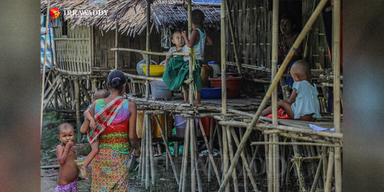A camp for internally displaced people in Mrauk-U. / Zaw Zaw / The Irrawaddy