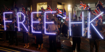 Anti-government demonstrators protest in front of the UK Consulate in Hong Kong, China on Oct. 23, 2019. / Reuters