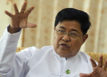 Soe Thane Backs Spending Splash in Karenni State