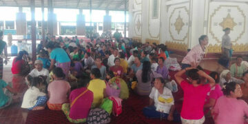 People take shelter at Kyaung Sai Monastery in Hsenwi Township. / Sai Om Leng Wan / Facebook