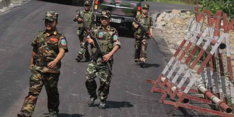 NDAA troops at Nam Li checkpoint near the border with the Wa Self-Administered Division in Shan State in 2015. / JPaing / The Irrawaddy