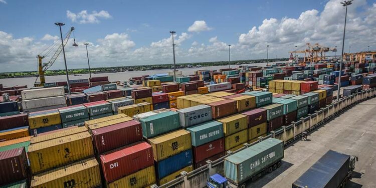 Shipping containers at Asia World Port in Yangon on Sept. 16, 2016 / The Irrawaddy