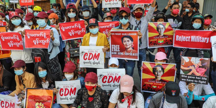 Anti-regime protesters in Mandalay call on civil servants to join the CDM in February. / The Irrawaddy