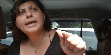 British woman, Auj-e Taqaddas, gestures as she talks to journalist after attending sentencing at Denpasar court in the resort island of Bali, Indonesia on February 6, 2019. / Antara Foto / Reuters