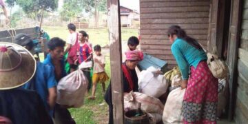 Villagers who fled conscription at a monastery in Na Hi Village, Shan State. / PHWC