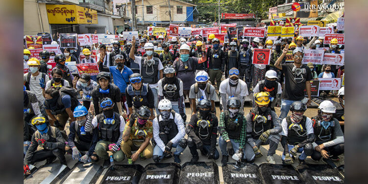 Protesters in Yangon's Tamwe township took to the street again on Saturday to defy the military regime. / Naing Lin Tun