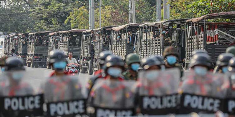 Riot police stand guard in Mandalay on Feb. 19. / The Irrawaddy
