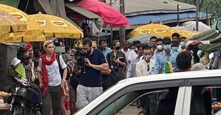 Clarissa Ward and her team at the Salminegone bazaar in Insein Township on Friday.