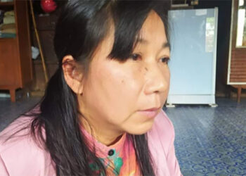 Kidnap victim Daw Khin Myint Htay and her injuries. / Hset Paing Toe / The Irrawaddy