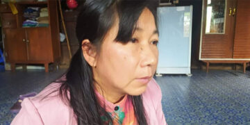 Kidnap victim Daw Khin Myint Htay and her injuries. / Hset Paing Toe / The Irrawaddy