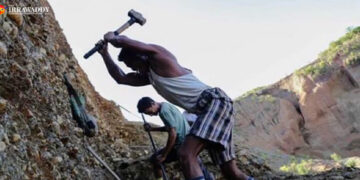 Migrants work in huge numbers at Hpakant's jade mines. / The Irrawaddy