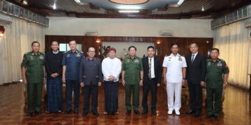 Myanmar military commander-in-chief Senior General Min Aung Hlaing (fifth from right), Kachin Baptist Convention President Dr. Hkalam Samson (fifth from left) and representatives of the military and the Kachin community pose for a group photo after a meeting in Mandalay on Sept. 12, 2019. / Kachin Baptist Convention / Facebook