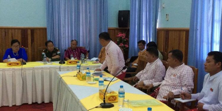 Karen and Mon representatives meet in Dawei Township, Jan. 25, 2017. / Mon News Agency
