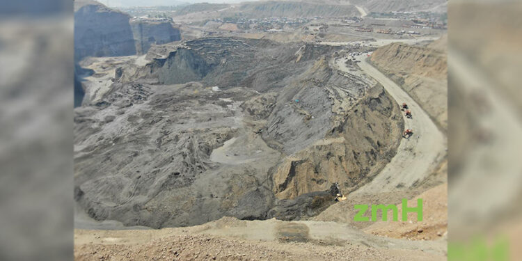 An aerial view of the collapsed mine pit lake in Hpakant region of Kachin State / Ko Zaw Moe Htet / Hpakant