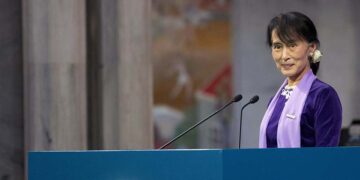 Aung San Suu Kyi delivers her Nobel acceptance speech during a ceremony in Oslo, Norway on June 16, 2012. / Reuters