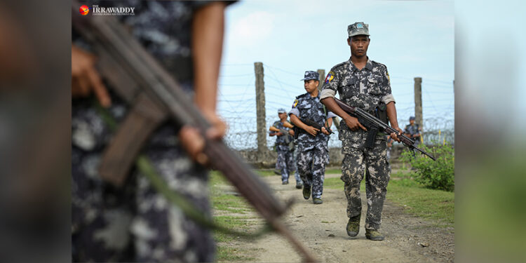 Myanmar security forces patrol near the Bangladeshi border in northern Rakhine. / The Irrawaddy