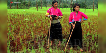Women in Ta’ang villages in Mongyawng and Lashio, northern Shan State, still wear traditional clothing. / Nan Lwin Hnin Pwint / The Irrawaddy