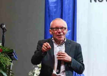 Sean Turnell, an economic adviser to Myanmar State Counselor Daw Aung San Suu Kyi at the public event in Yangon in 2018. / The Irrawaddy