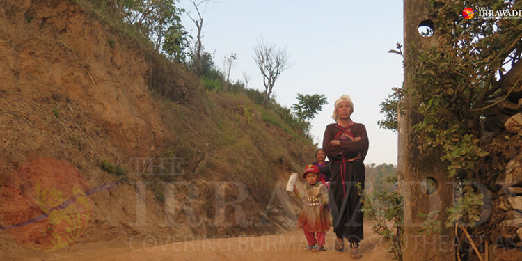 Ta’ang locals in Kyaukme Township, northern Shan State. / Lawi Weng / The Irrawaddy