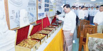 As Dollars Vanish, Myanmar Regime Boss Blames Cooking Oil, Greed and Sanctions