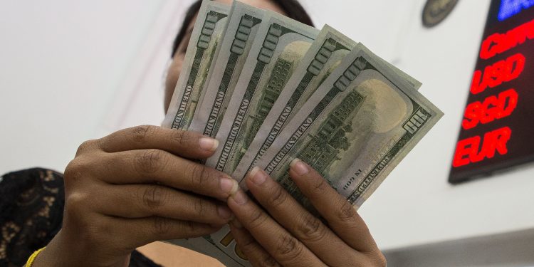 Myanmar Junta to Form Task Force to Tackle Soaring Exchange Rates, Gold Prices