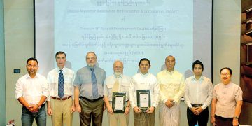 Russian Business Chiefs Sign Tourist Deals for Myanmar Beach Resort