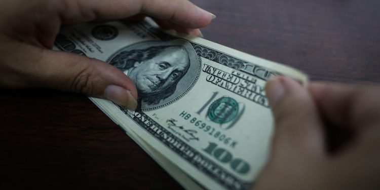 Regime's Foreign Currency Restrictions Push Myanmar Towards Bankruptcy