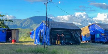 Indian Border Government Issues ID Cards to Myanmar Refugees