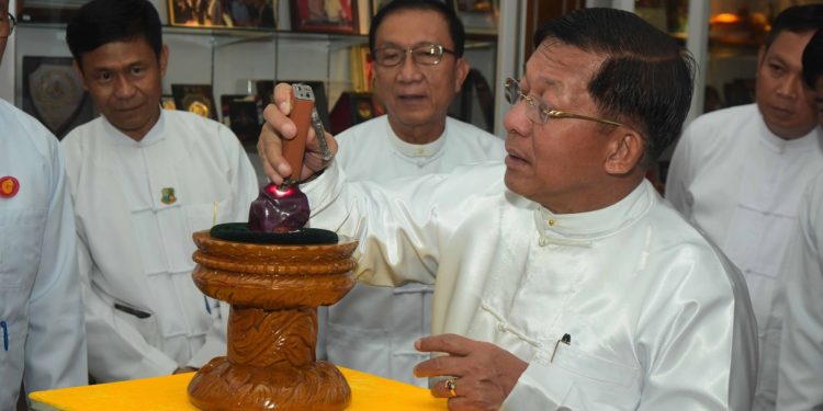 UK Jewelry Giant Withdraws ‘Blood Gems’ Funding Myanmar Junta