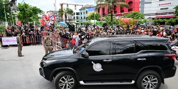 Thailand’s Ex-PM Thaksin Jailed on Return From Exile