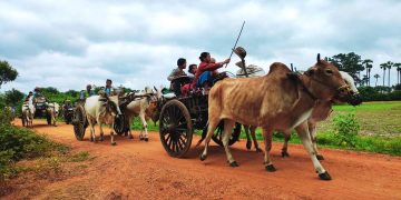 Thousands Flee Deadly Sagaing Clash Between Myanmar Junta and Dragon Army 