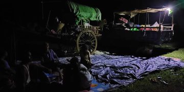 One Killed, Thousands Flee as Myanmar Junta Convoy Loots Sagaing Villages   