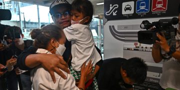 Tears and Trauma as Thai Evacuees Return From Israel