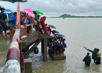 Junta Bombardments in Myanmar’s Rakhine State Spark Mass Exodus