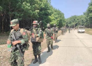 Resistance: Myanmar Junta Convoy Trapped in Mon State